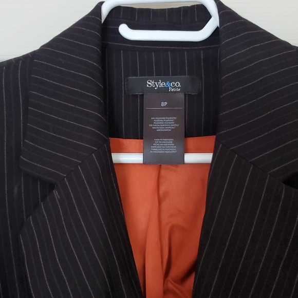 Blazer - Picture 2 of 3